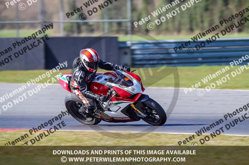 enduro digital images;event digital images;eventdigitalimages;no limits trackdays;peter wileman photography;racing digital images;snetterton;snetterton no limits trackday;snetterton photographs;snetterton trackday photographs;trackday digital images;trackday photos